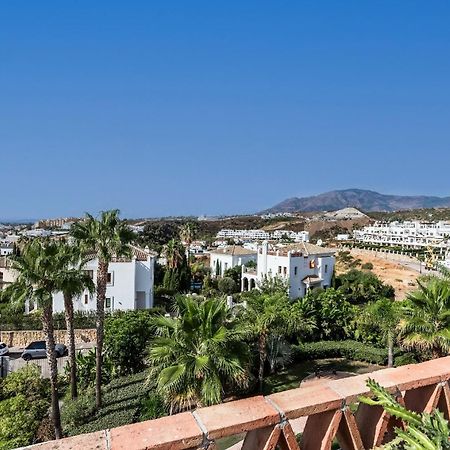 Apartamento Prachtig Penthouse Met Jacuzzi Estepona Exterior foto