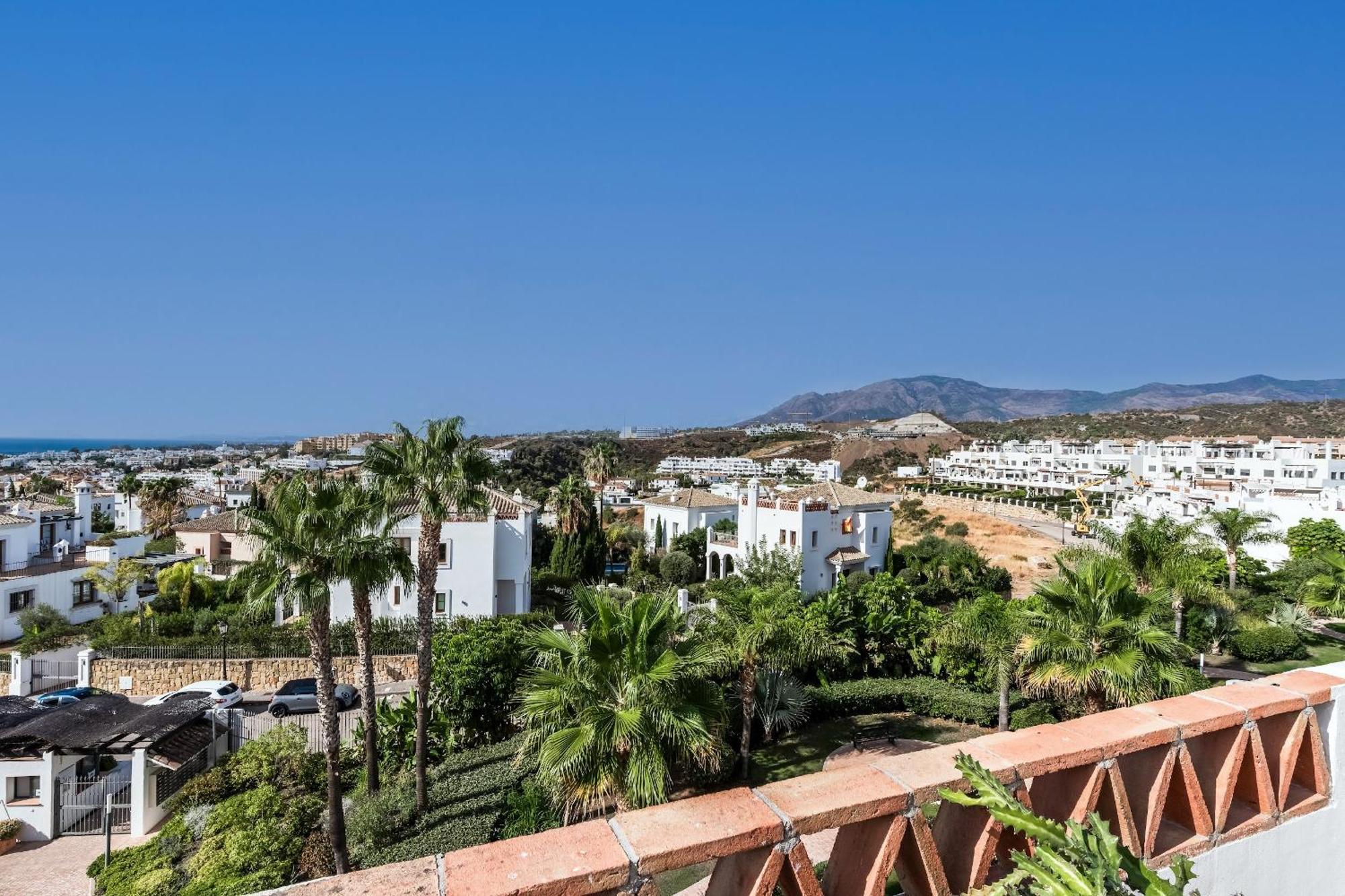 Apartamento Prachtig Penthouse Met Jacuzzi Estepona Exterior foto