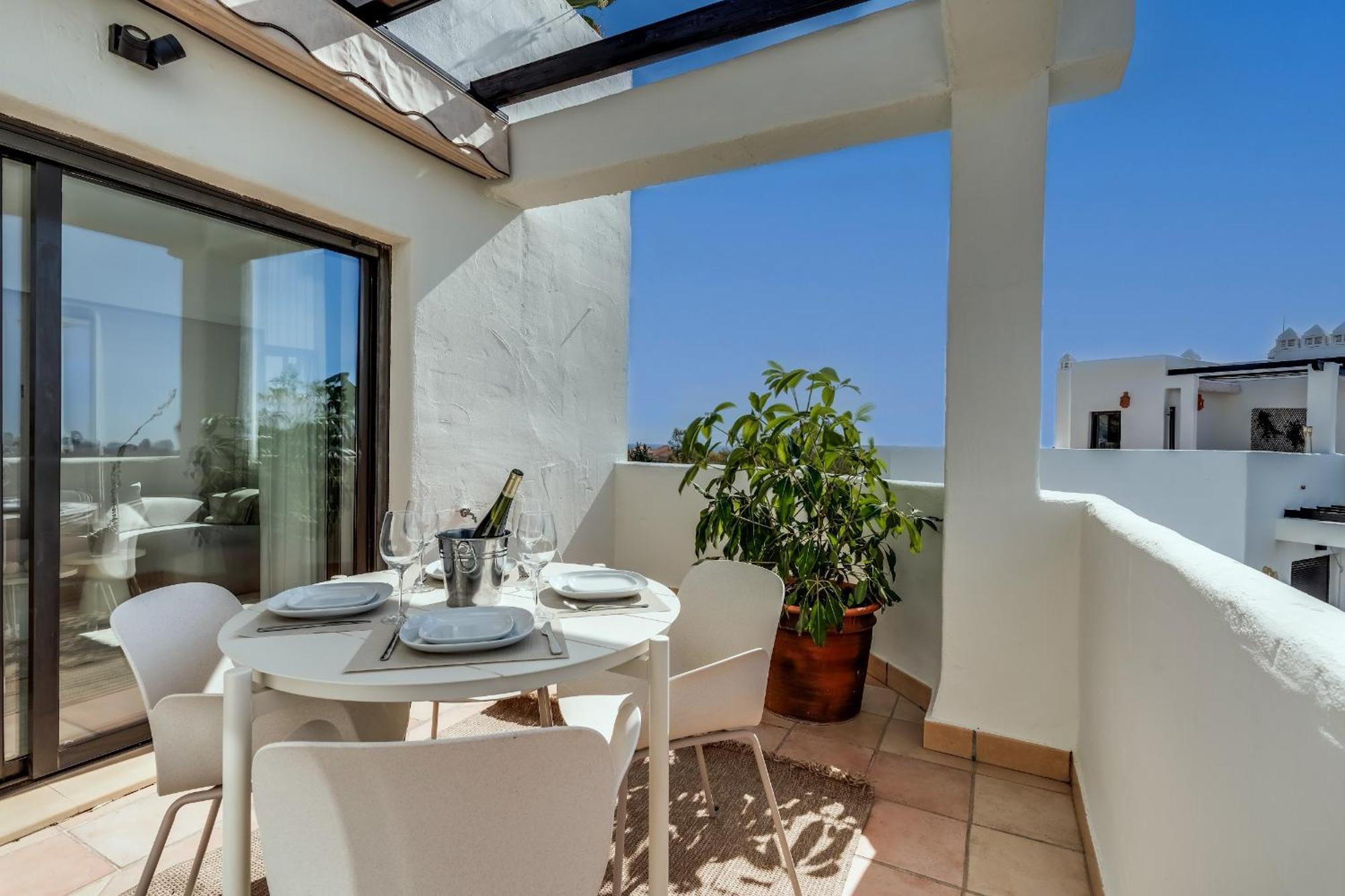 Apartamento Prachtig Penthouse Met Jacuzzi Estepona Exterior foto