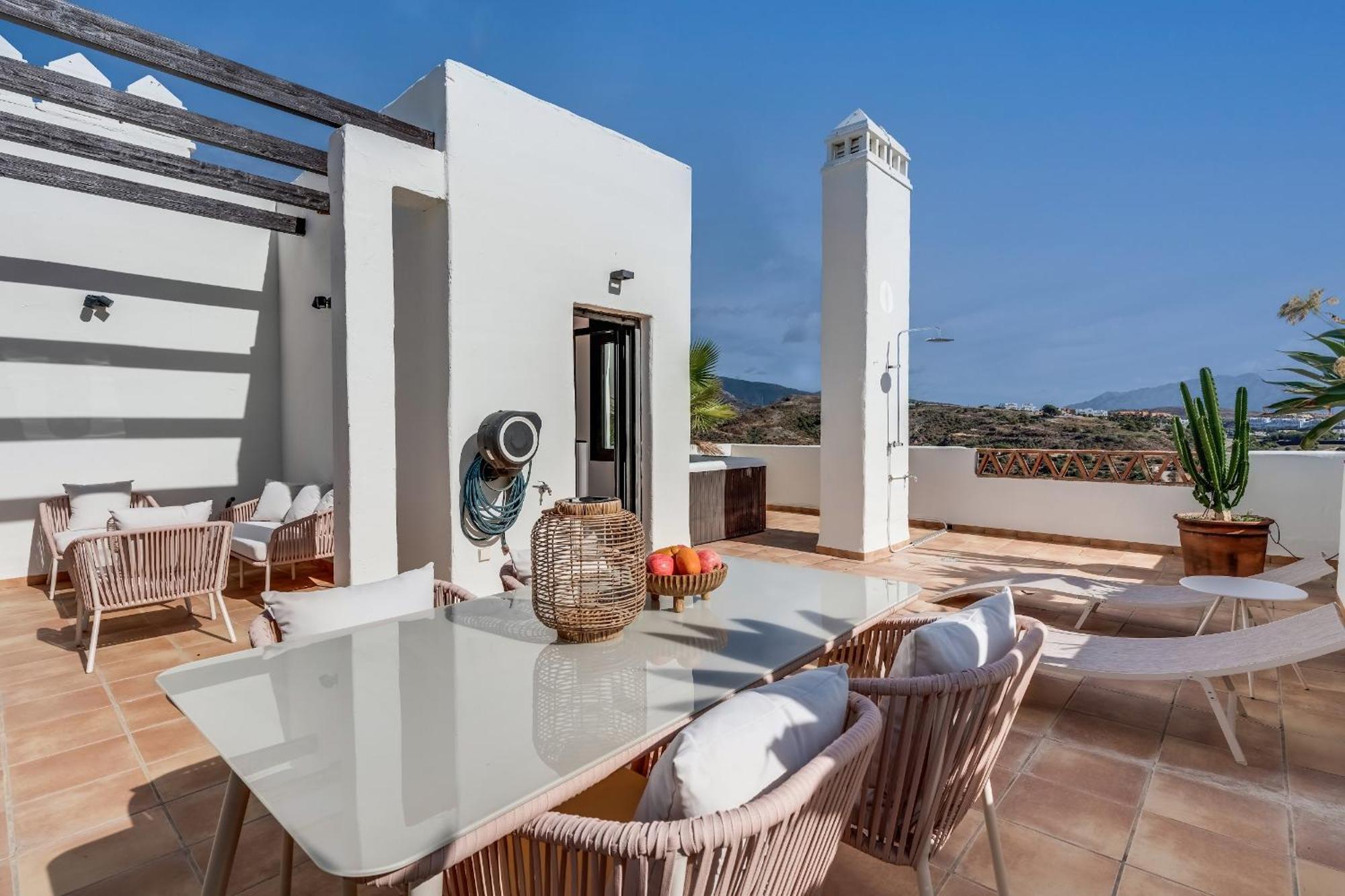 Apartamento Prachtig Penthouse Met Jacuzzi Estepona Exterior foto